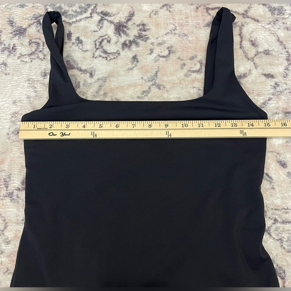 Aritzia Babaton Contour Cut-out Bodysuit Black Size Large - Picture 8 of 8